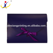 Projeto personalizado! Caixa de empacotamento feita sob encomenda do envelope extravagante colorido com bowknot